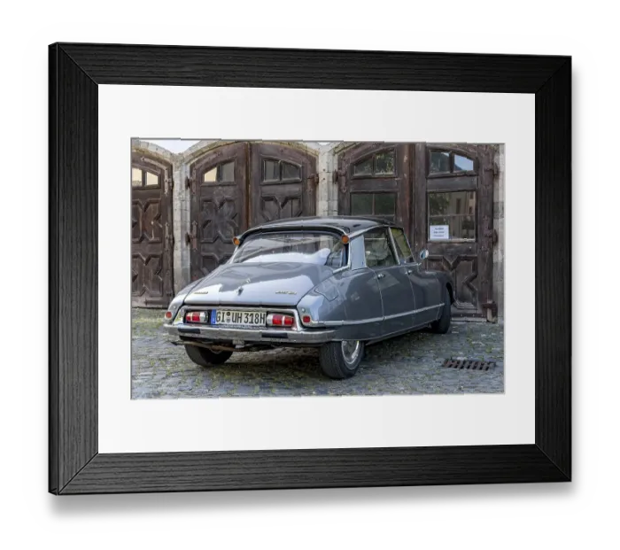 Framed Print : Vintage Citroen DS 21 Pallas Limousine Framed Print : Vintage Citroen DS 21 Pallas Limousine