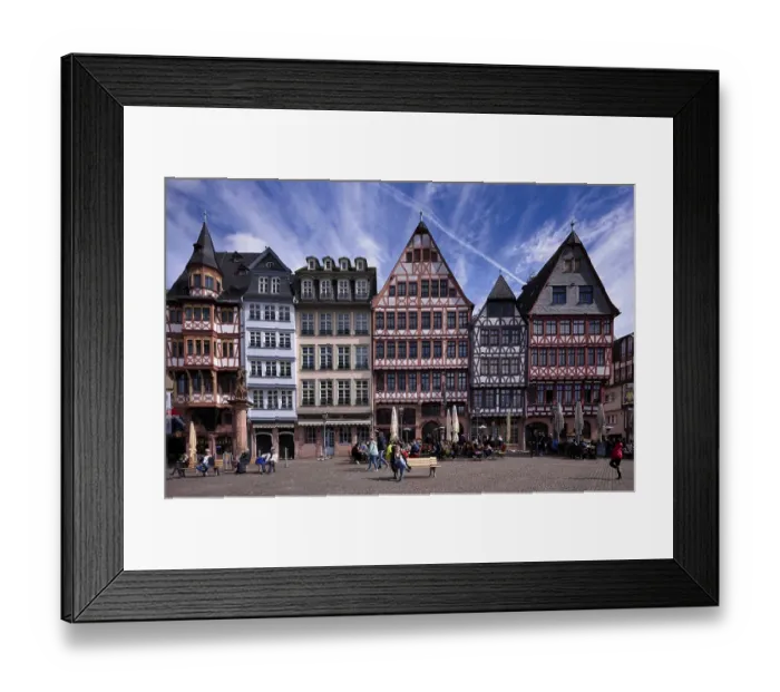 Framed Print : Roemerberg, lively, Ostzeile, half-timbered houses Framed Print : Roemerberg, lively, Ostzeile, half-timbered houses
