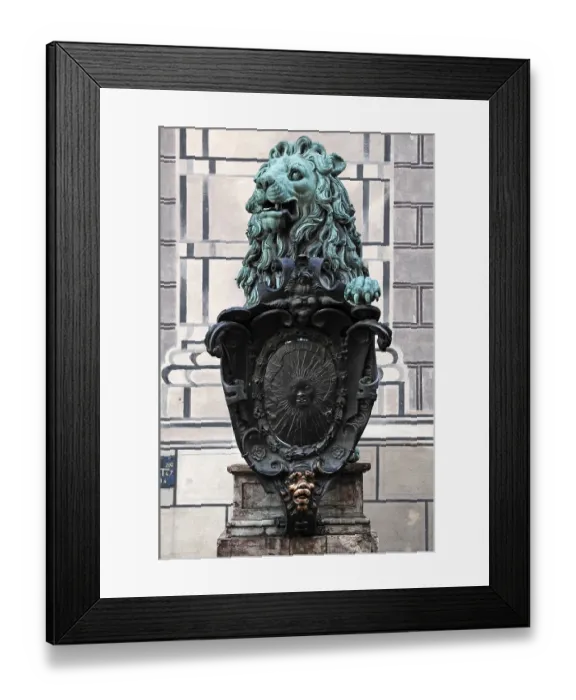 Framed Print : Lion sculpture at the entrance of the Munich Residenz palace Framed Print : Lion sculpture at the entrance of the Munich Residenz palace