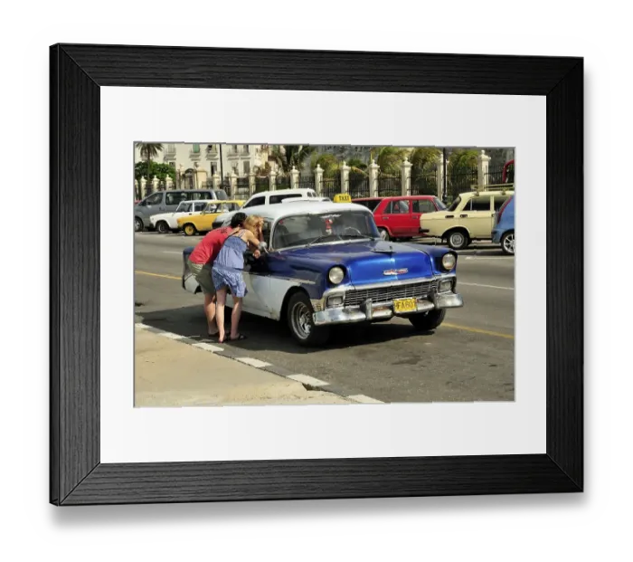 Framed Print : Vintage taxi on the Malecon esplanade