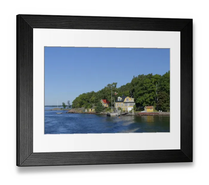 Framed Print : Villa, Bernhardsroh, near Varholma Framed Print : Villa, Bernhardsroh, near Varholma