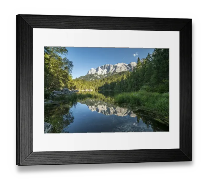 Framed Print : Lake Frillensee in the Wetterstein range in Grainau Framed Print : Lake Frillensee in the Wetterstein range in Grainau