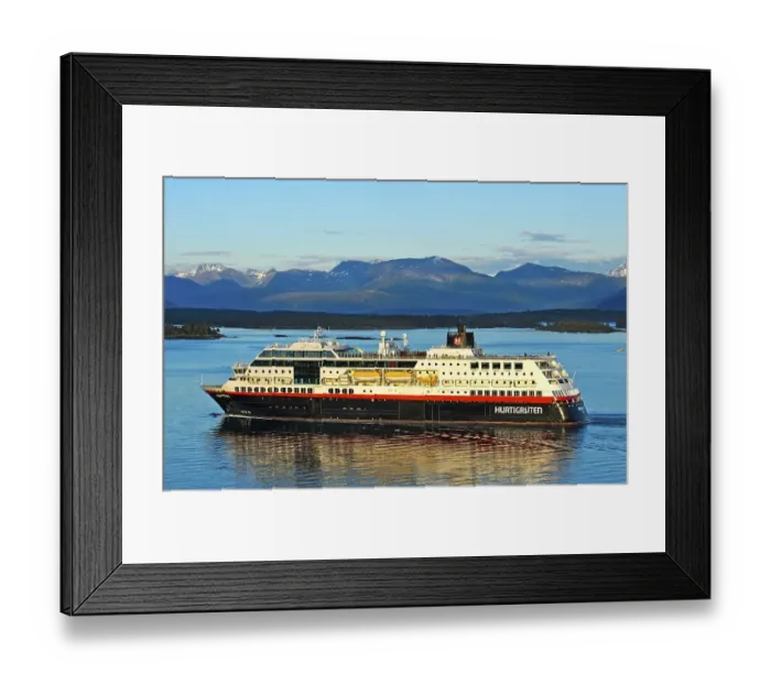 Framed Print : MS Midnatsol, Hurtigruten passenger and ro-ro ship