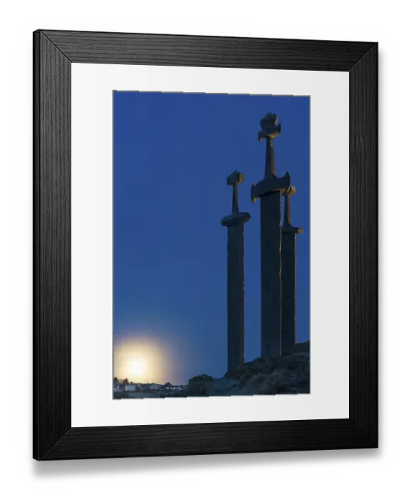 Framed Print : Three Swords monument at Hafrsfjord Framed Print : Three Swords monument at Hafrsfjord