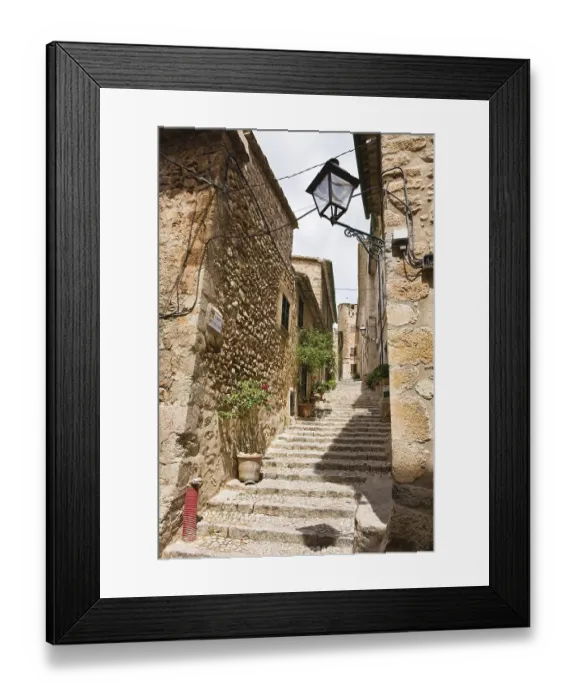 Framed Print : Alleyway, Fornalutx, Mallorca, Majorca