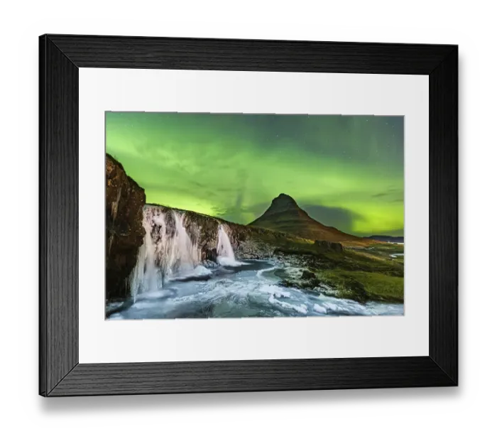 Framed Print : Aurora Borealis, Kirkjufellsfoss with Mount Kirjufell