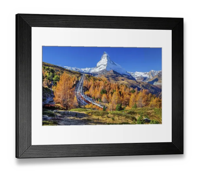 Framed Print : Gornergratbahn on the Riffelberg with Matterhorn 4478m in autumn