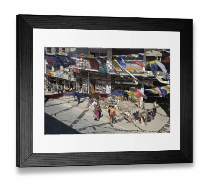 Framed Print : Streetscape in the bazar area of Leh