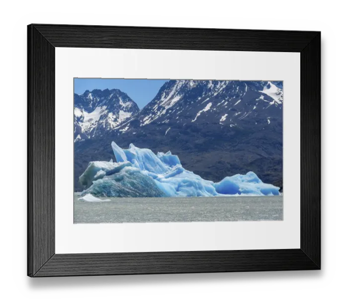 Framed Print : Lago Grey, iceberg, Torres del Paine National Park