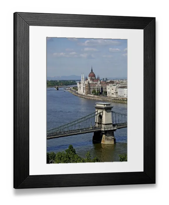 Framed Print : Parliamentary building and Szechenyi Chain Bridge