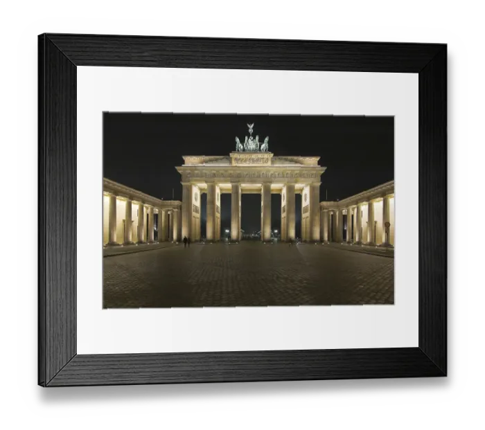 Framed Print : Brandenburger Tor at night, Berlin