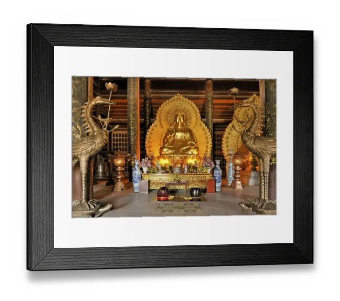 Framed Print : Buddha statue, the largest and heaviest bronze statue in Vietnam inside the Chua Bai Dinh pagoda