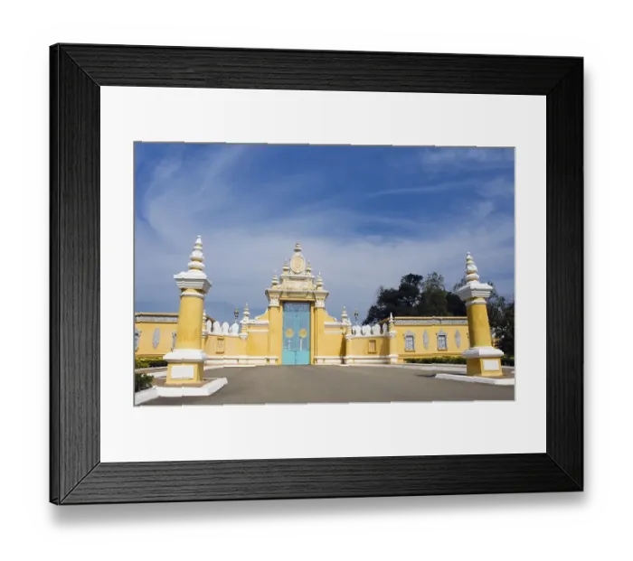 Framed Print : Victory Gate, Royal Palace, Phnom Penh Framed Print : Victory Gate, Royal Palace, Phnom Penh