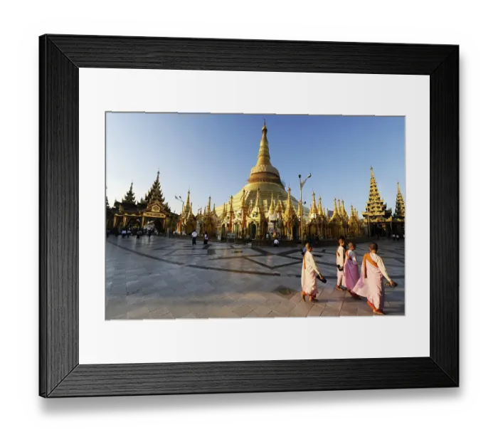 Framed Print : Nuns and tourists in front of the Shwedagon Pagoda in Yangon