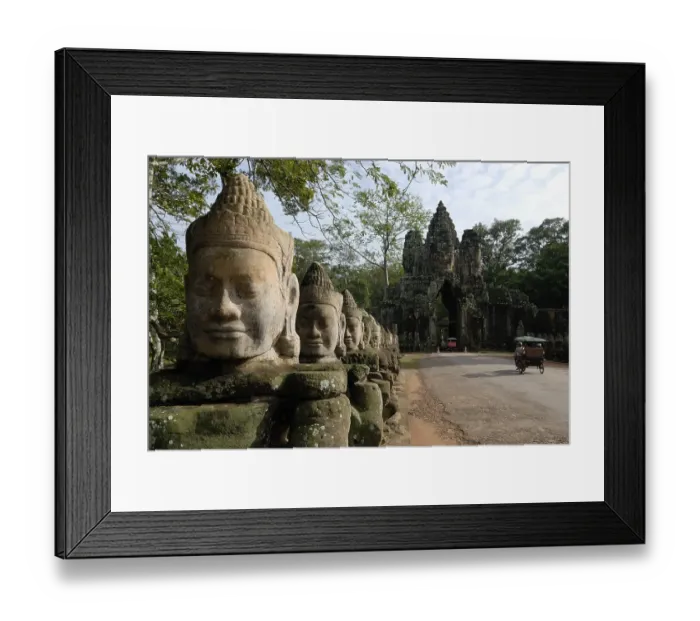 Framed Print : Gateway to Angkor Thom with guardian figures Framed Print : Gateway to Angkor Thom with guardian figures