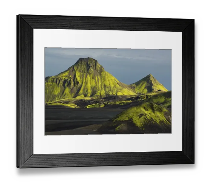 Framed Print : Moss-covered mountains, landscape surrounding Lake Langisjor Framed Print : Moss-covered mountains, landscape surrounding Lake Langisjor