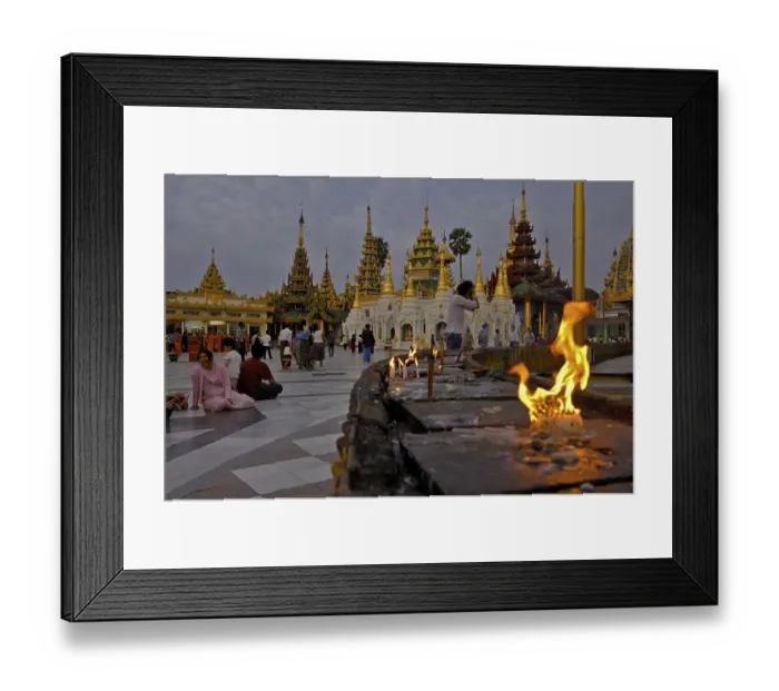 Framed Print : Shwedagon Pagoda, Yangoon, Rangun