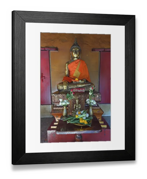 Framed Print : Altar with Bubbhastatue, Wat Chalong Framed Print : Altar with Bubbhastatue, Wat Chalong