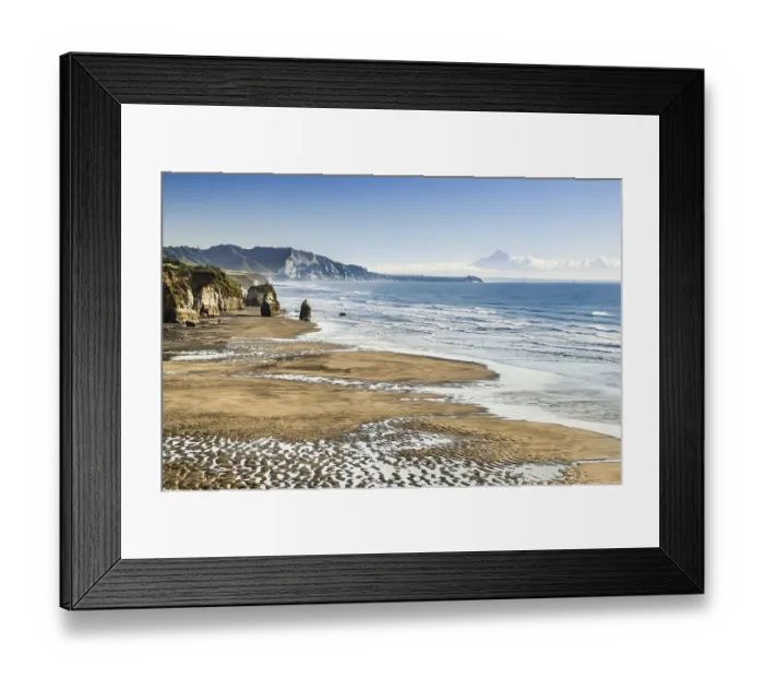 Framed Print : White Cliffs Beach at low tide, Mt