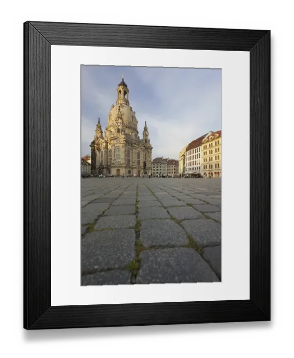 Framed Print : Evening mood in the town centre of Dresden with Frauenkirche