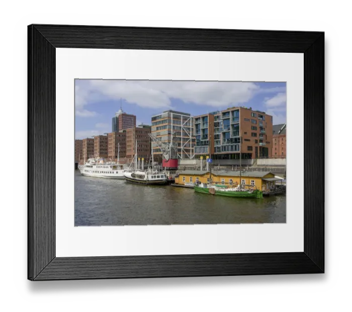 Framed Print : Sandtorhafen, traditional ship harbour and modern buildings in the Hafencity
