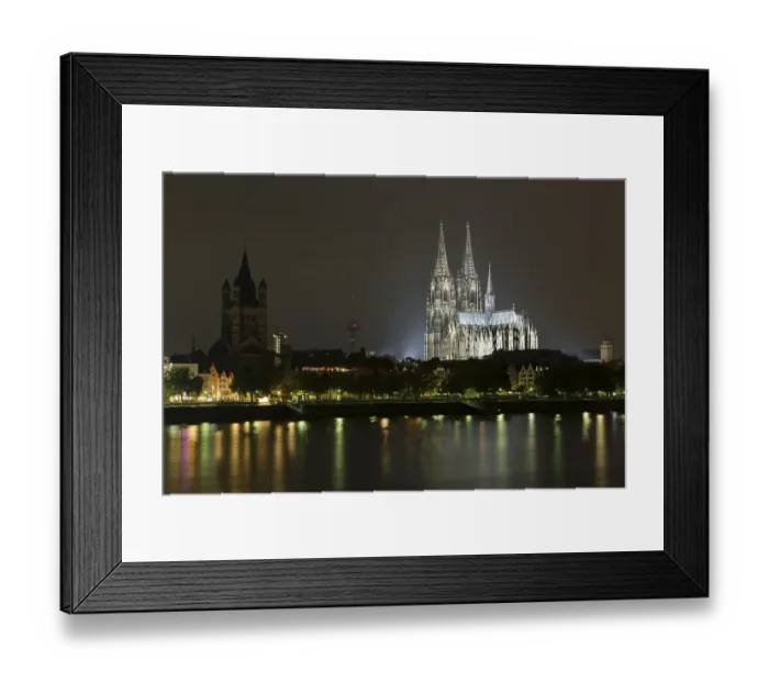 Framed Print : The Cologne Cathedral illuminated at night with Rhine