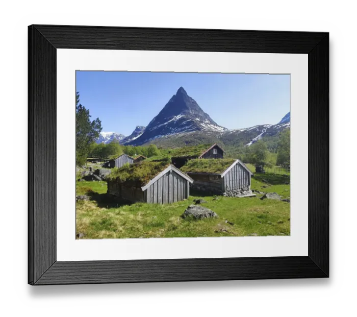 Framed Print : Innerdalen, Alm Renndolsetra with Innerdalstarnet