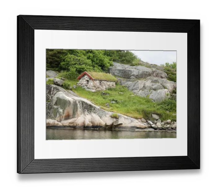 Framed Print : Old cottage on Sotenkanalen canal