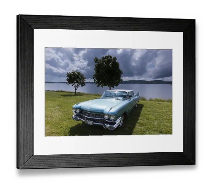 Framed Print : American vintage car, Cadillac Sedan de Ville Framed Print : American vintage car, Cadillac Sedan de Ville