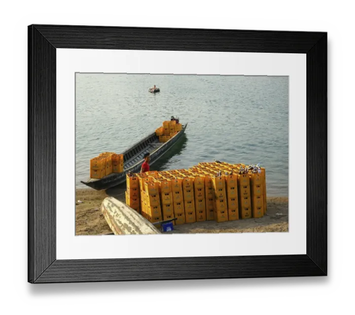 Framed Print : Loading empty beer crates, Ban Houa Det beach