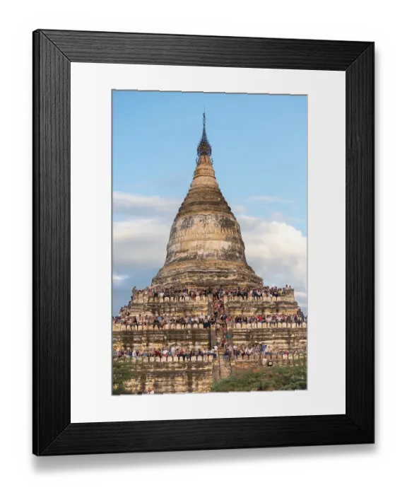 Framed Print : Visitors, tourists view sunset from terraces of Shwesandaw Pagoda Framed Print : Visitors, tourists view sunset from terraces of Shwesandaw Pagoda