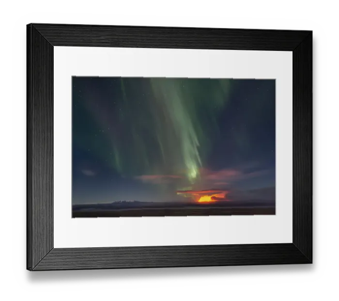 Framed Print : Northern Lights and nocturnal firelight of the Holuhraun fissure eruption north of Baroarbunga volcano Framed Print : Northern Lights and nocturnal firelight of the Holuhraun fissure eruption north of Baroarbunga volcano