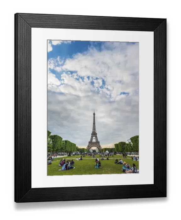 Framed Print : Eiffel Tower, Tour Eiffel, Champs de Mars Framed Print : Eiffel Tower, Tour Eiffel, Champs de Mars