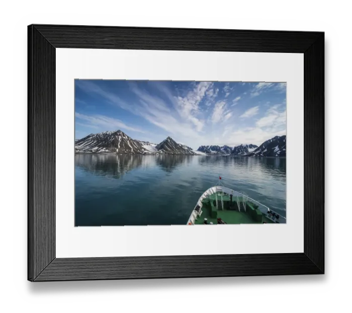 Framed Print : Expedition boat entering the Magdalenefjorden Framed Print : Expedition boat entering the Magdalenefjorden