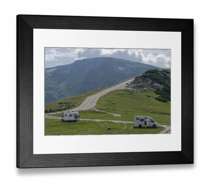 Framed Print : Motorhomes on the Transalpina high road at Papusa Peak