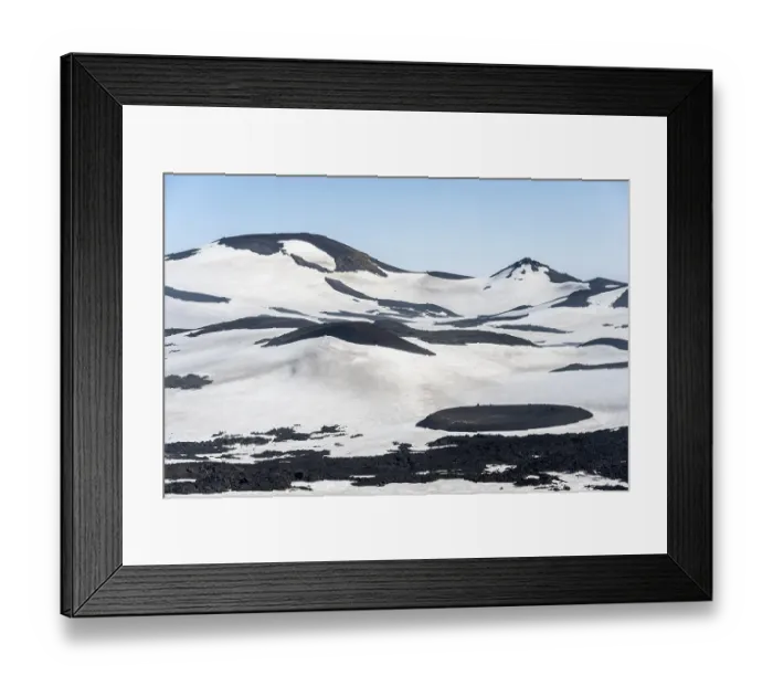 Framed Print : Fimmvoerouhals hiking trail Framed Print : Fimmvoerouhals hiking trail