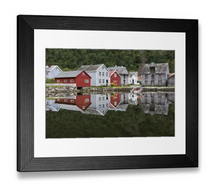 Framed Print : Old wooden houses, Gamle Laerdalsoyri