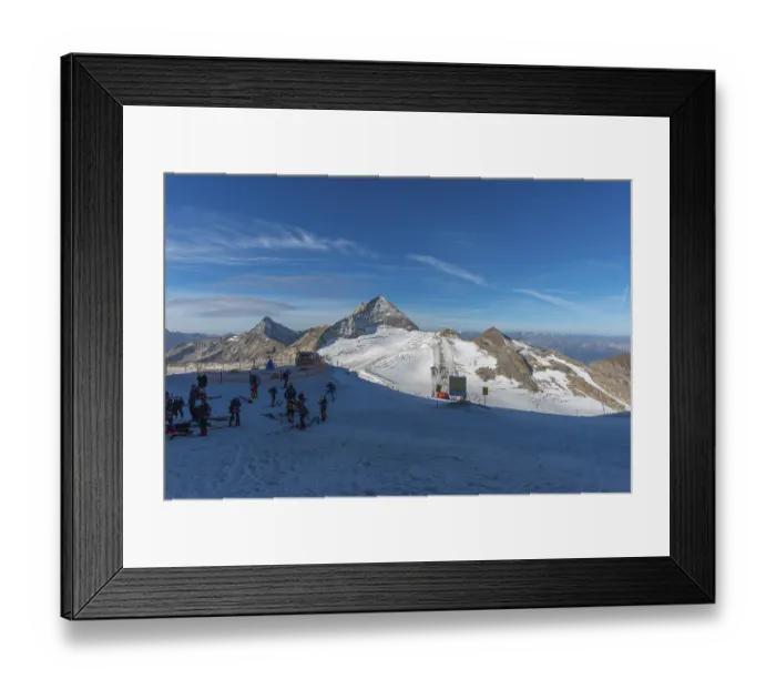 Framed Print : Year-round ski resort, Hintertux Glacier (3) (250m)