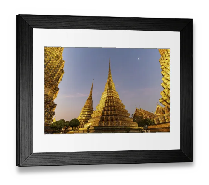 Framed Print : Chedis in the Buddhist temple Wat Pho at dusk Framed Print : Chedis in the Buddhist temple Wat Pho at dusk