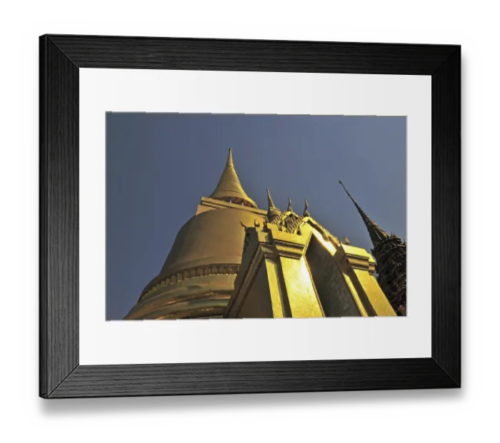 Framed Print : Golden Chedi (Phra Sri Ratana) in Wat Phra Kaeo Grand Palace (Temple of the Emerald Buddha) Framed Print : Golden Chedi (Phra Sri Ratana) in Wat Phra Kaeo Grand Palace (Temple of the Emerald Buddha)