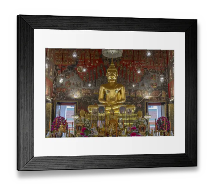 Framed Print : Golden meditating Buddha at Wat Saket Framed Print : Golden meditating Buddha at Wat Saket