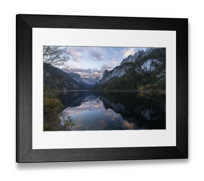 Framed Print : The Vordere Gosausee lake in autumn with a view of the Dachstein mountain range
