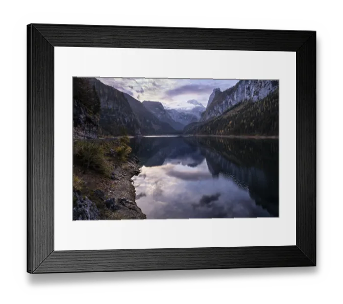 Framed Print : The Vordere Gosausee lake in the morning in autumn with a view of the Dachstein mountain range