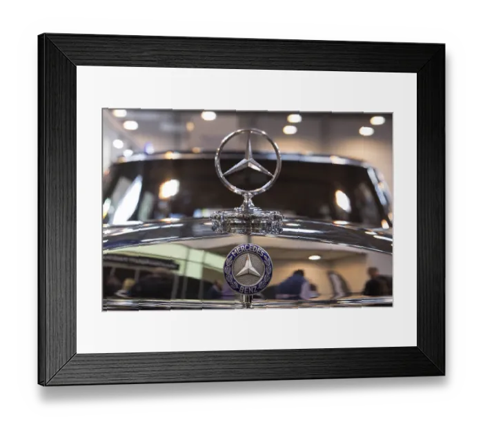 Framed Print : Mercedes star on a Mercedes Benz 600