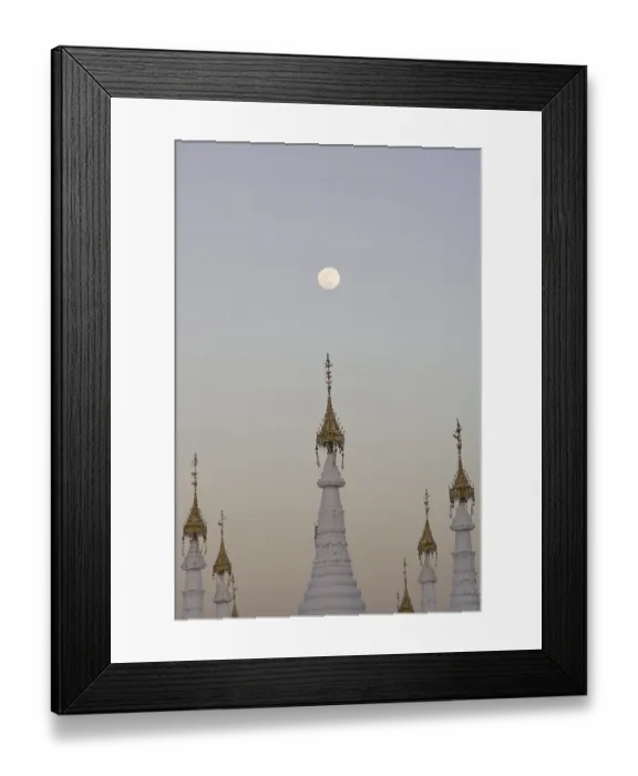Framed Print : Sandamuni Pagoda at sunset, Mandalay Framed Print : Sandamuni Pagoda at sunset, Mandalay