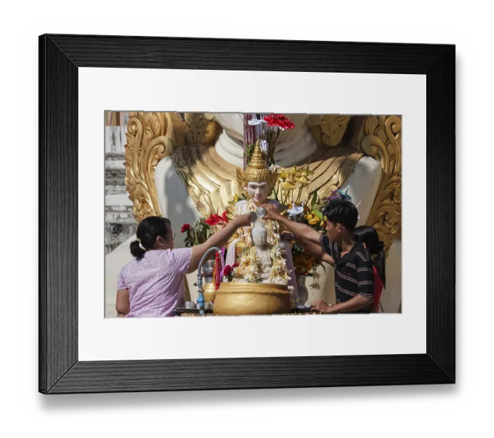 Framed Print : Local visitors paying homage to Buddha Framed Print : Local visitors paying homage to Buddha