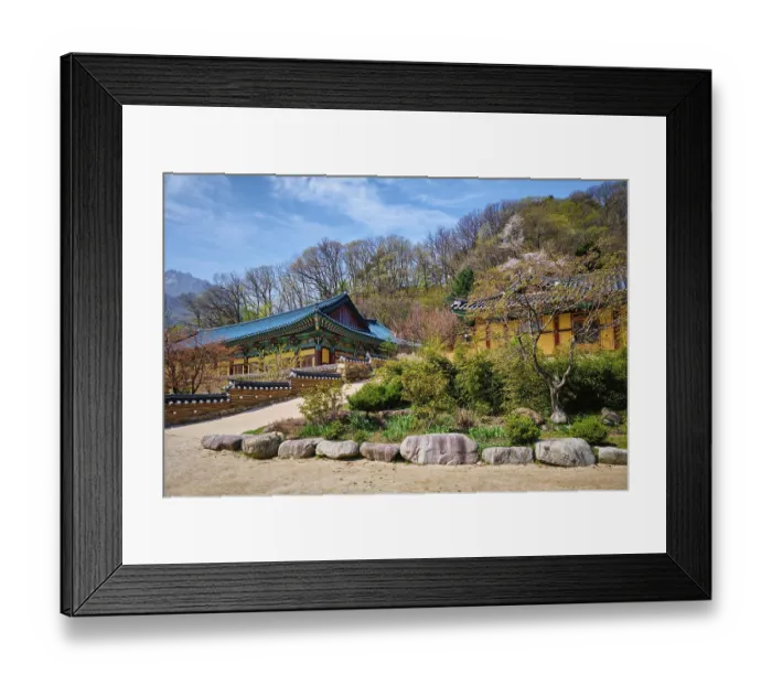 Framed Print : Sinheungsa Buddhist temple in Seoraksan National Park Framed Print : Sinheungsa Buddhist temple in Seoraksan National Park
