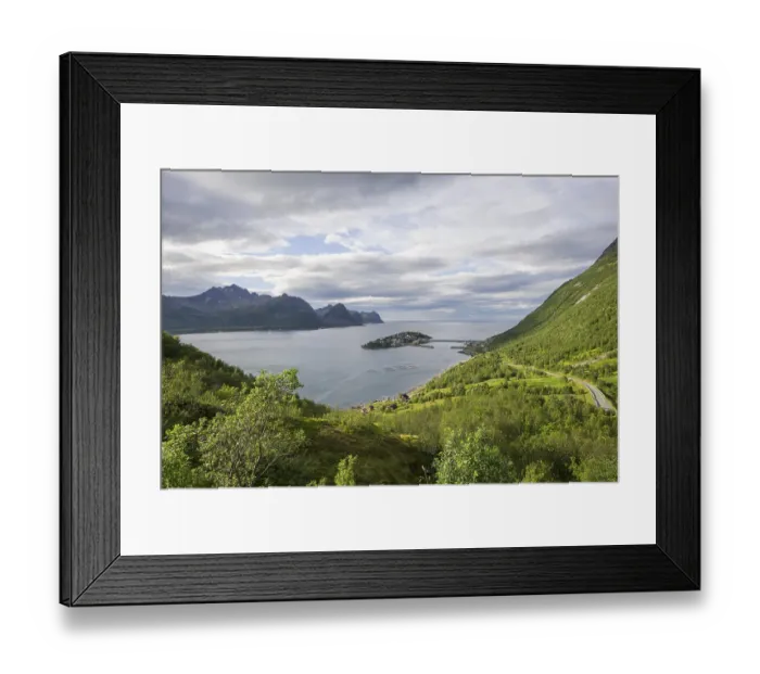 Framed Print : Views of the fishing village of Husoy Framed Print : Views of the fishing village of Husoy