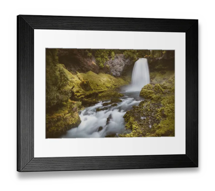 Framed Print : Waterfall, long-term exposure, Sahalie Falls Framed Print : Waterfall, long-term exposure, Sahalie Falls
