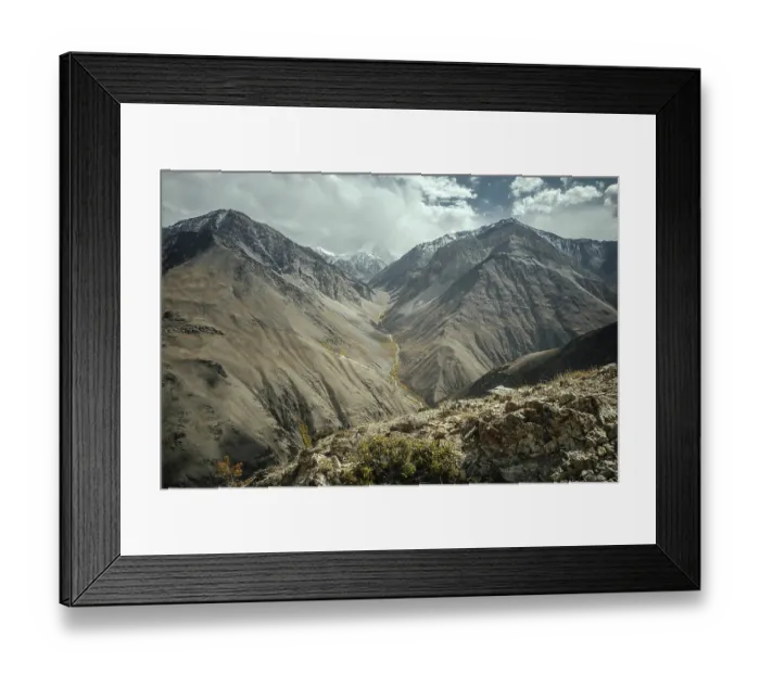 Framed Print : View to the east along the Wakhan Corridor on the descent from Daliz Pass